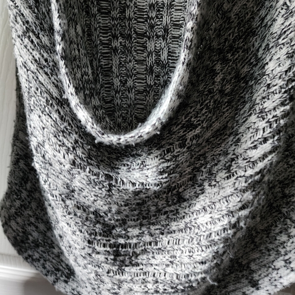 GUILTY Black and White Knit Sweater with Low Drop Cowellneck, size Large - Picture 3 of 5